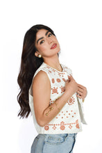 Cargar imagen en el visor de la galería, chaleco con detalle