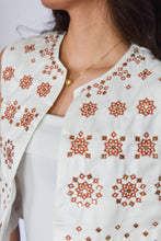 Cargar imagen en el visor de la galería, chaleco con detalle