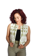 Cargar imagen en el visor de la galería, chaleco con detalle