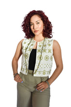 Cargar imagen en el visor de la galería, chaleco con detalle