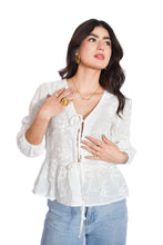 Cargar imagen en el visor de la galería, Blusa encaje
