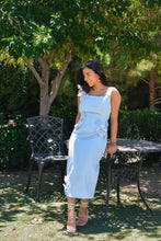 Cargar imagen en el visor de la galería, Vestido floral "Jardín Azul"
