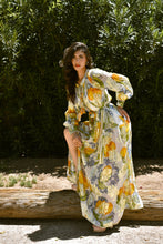 Cargar imagen en el visor de la galería, Vestido con cinto "Sol Dorado"

