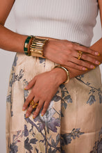 Cargar imagen en el visor de la galería, Falda midi floral
