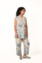 Cargar imagen en el visor de la galería, Set chaleco y pantalón capri Palmas
