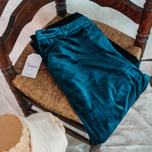 Cargar imagen en el visor de la galería, Pantalón azul terciopelo
